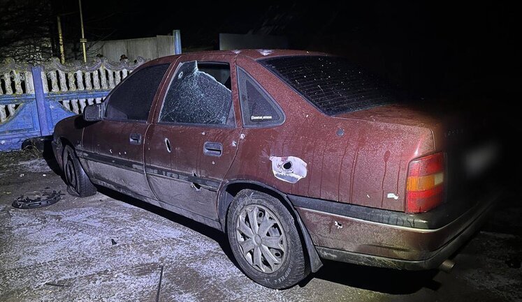 Consequences of Russian strike on Chernihiv region: houses and cars damaged. PHOTOS