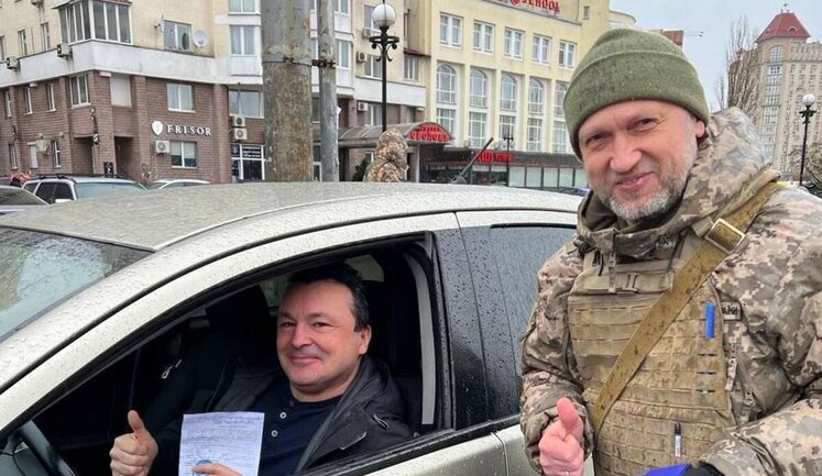 Additional roadblocks are set up in Kyiv: KCMA claims it’s "training". PHOTOS