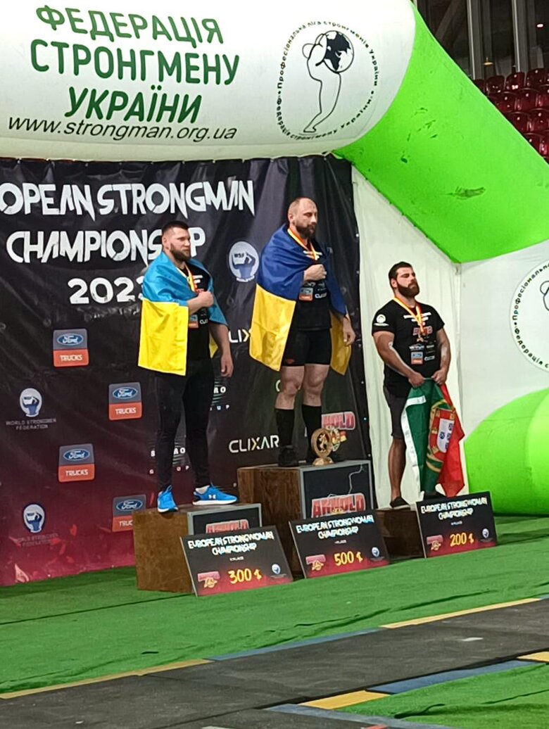 Ukrainian veterans set strongman world record 07