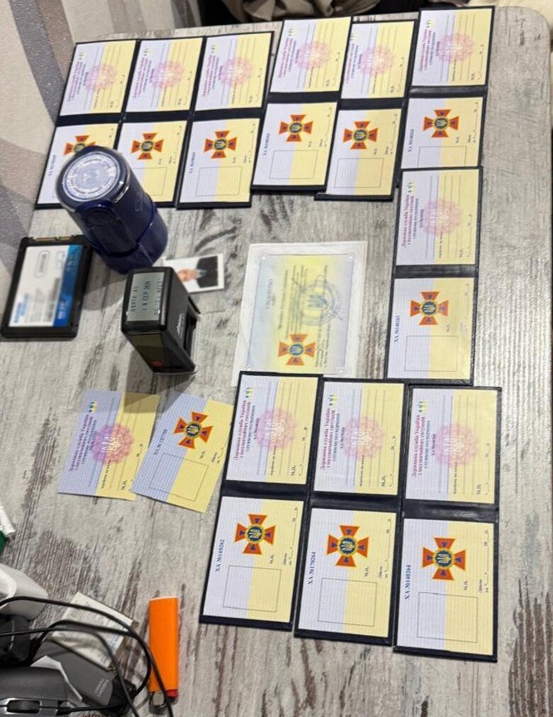 В Харькове разоблачили схему подделки документов для уклонения от мобилизации