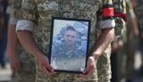 У Луцьку провели в останню путь загиблого під Іловайськом бійця 51-ї ОМБр Юрія Лавренчука. ВIДЕО