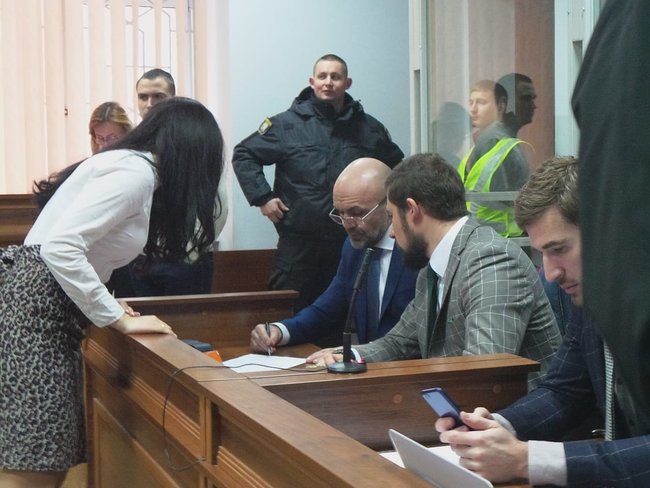 Суд з обрання запобіжного заходу Мангеру 02