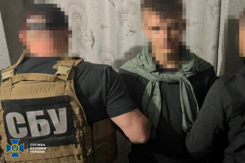 СБУ затримала чотирьох паліїв авто ЗСУ на Одещині
