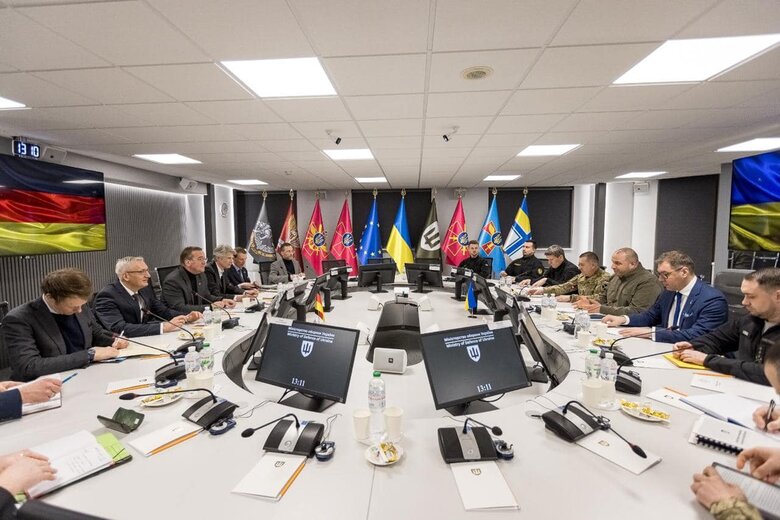 Умєров та Пісторіус провели зустріч