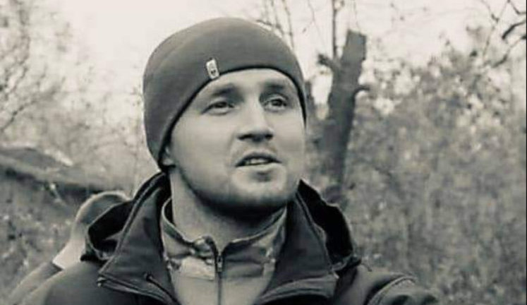 Вчера была годовщина смерти воина "Азова" Дениса Янтаря, заставившего Зеленского объяснять, что он "не лох". ФОТО