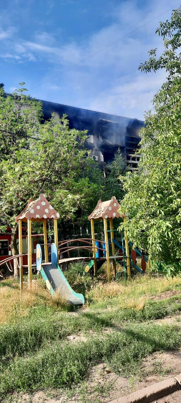 Россияне нанесли удар по Гуляйполю. Почти полностью разрушено пятиэтажное здание, - ОВА 01 Россияне нанесли удар по Гуляйполю. Почти полностью разрушено пятиэтажное здание, - ОВА 01