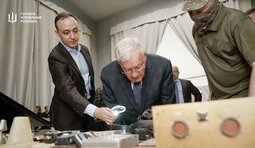 Kellogg was shown Western components in Russian weapons