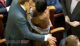 Демонстрацию нежностей "регионалы" Пшонка и Горина устроили прямо в Раде. ФОТОрепортаж