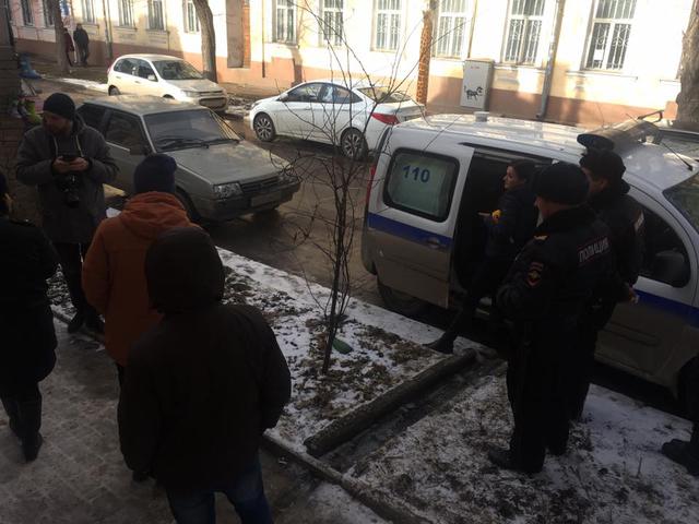 Ukrainian journalists apprehended in occupied Crimea 06 Ukrainian journalists apprehended in occupied Crimea 06