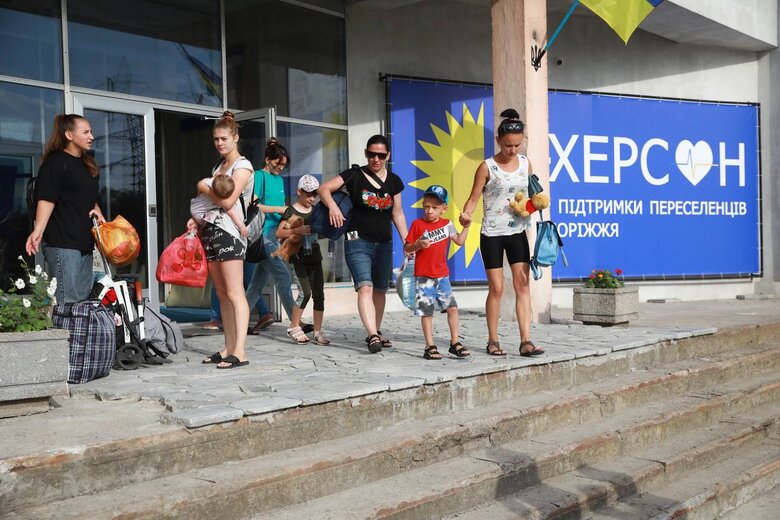 У Запоріжжі запрацював хаб для переселенців із Херсонської області 02
