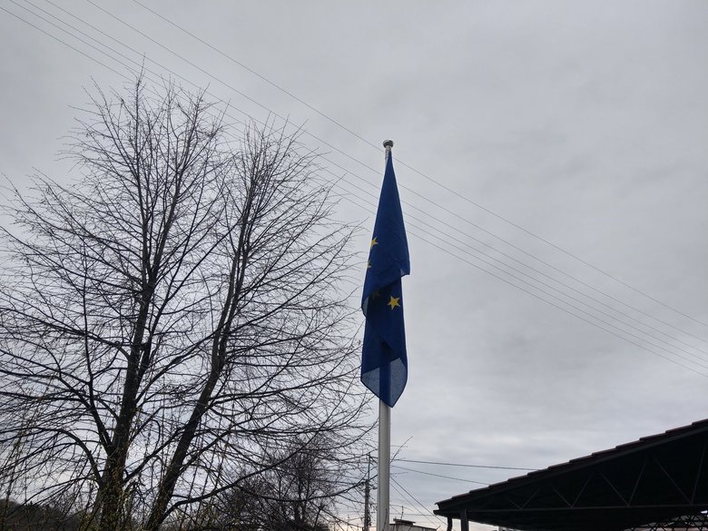 Посольство ЄС відновлює роботу в Києві 01