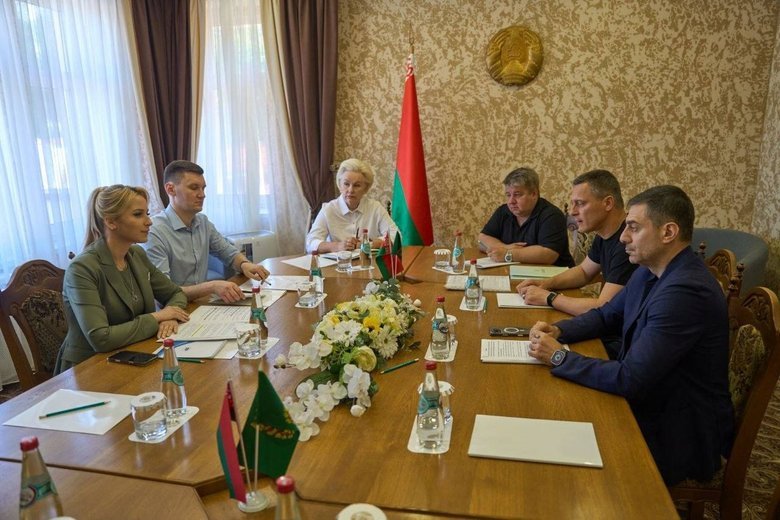 Лубінець зустрівся із російською омбудсманкою Лантратовою