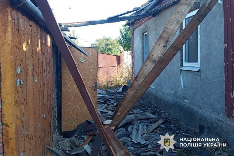 Двоє людей зазнали поранень через російські обстріли Дніпропетровщини