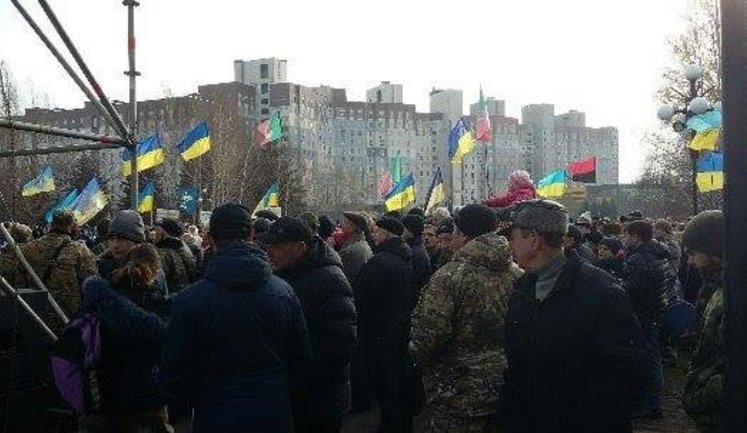 "Город должен быть цветущим без Вилкулов", - репортаж из Кривого Рога