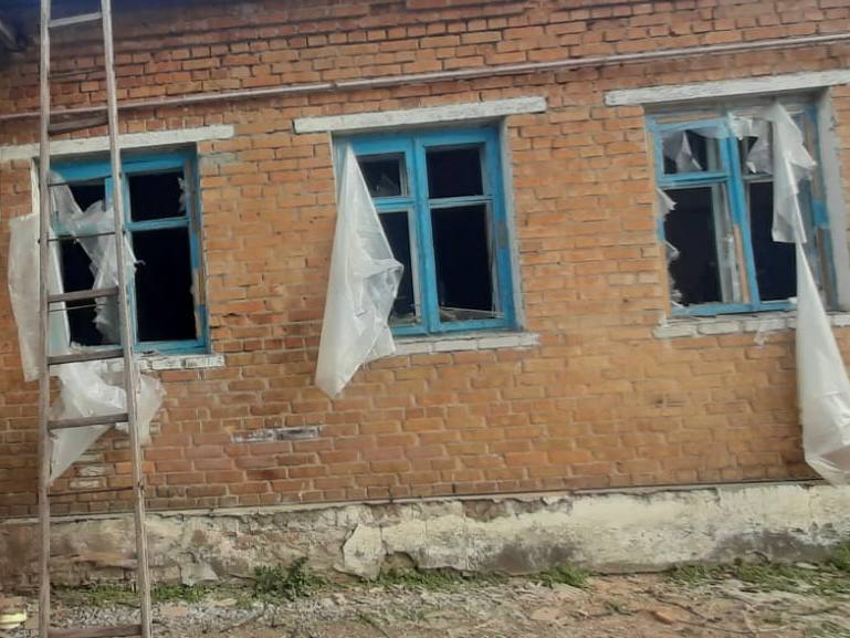 Росіяни обстріляли з артилерії та дронами Дніпропетровщину: поранено чоловіка й пошкоджено будинки 02