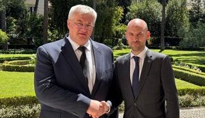 Сибіга і глава МЗС Франції Барро обговорили мирний процес і скоординували наступні кроки