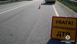 Внедорожник насмерть сбил женщину на пешеходном переходе в Киеве