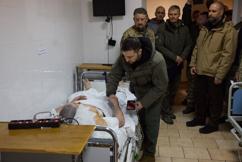 Zelensky visited military hospital in Kharkiv region 04