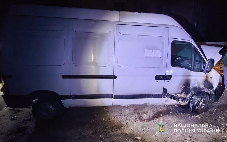 У Тернополі студент підпалив два автомобілі після погроз російських вербувальників