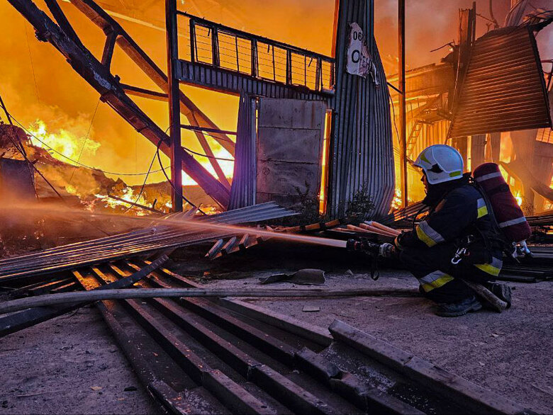 Drone attack on Lviv: three hits in industrial warehouses 06