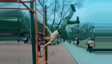 Workout по-военному: офицер ВСУ публикует видео своего хобби, пропагандируя спорт и здоровый образ жизни. ВИДЕО