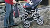 Водитель на &amp;quot;Жигулях&amp;quot; сбил коляску с новорожденным и скрылся