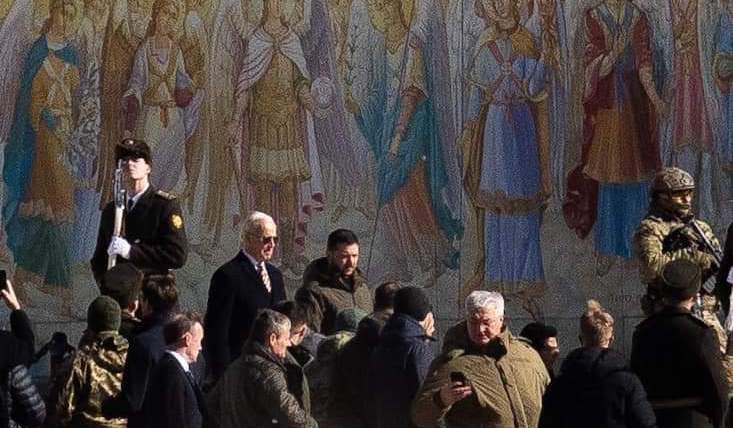 Байден прибыл в Киев 01