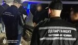 Сотрудник патрульной полиции Черкасщины задержан на взятке 4 тыс. грн за разрешение на торговлю, - ГБР. ФОТО