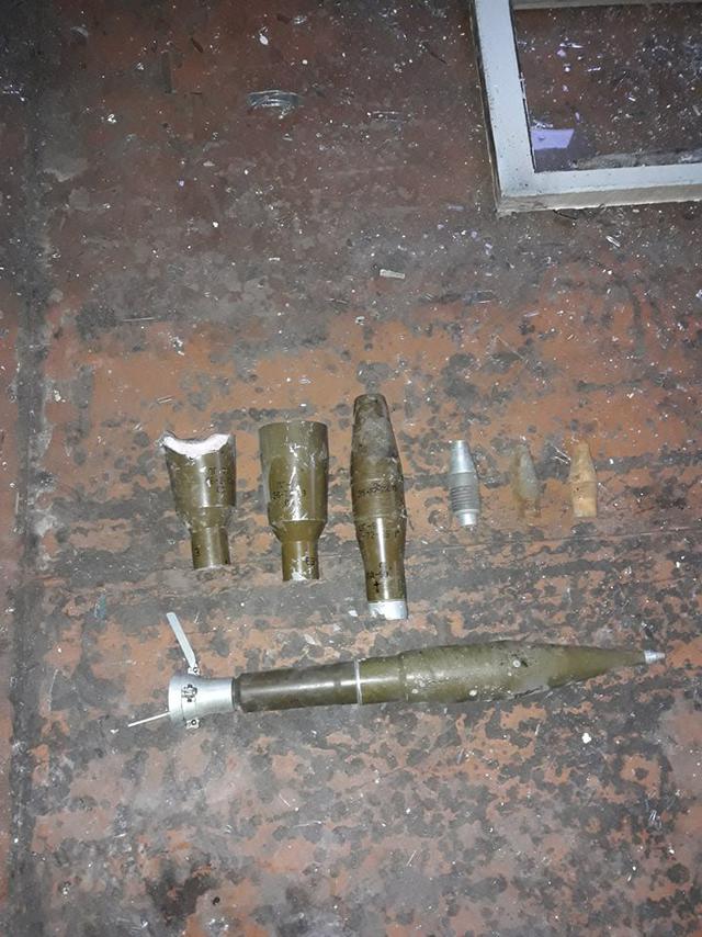 Мешканець Луганщини зазнав численних поранень, коли намагався розібрати боєприпас, - Нацполіція 04 Мешканець Луганщини зазнав численних поранень, коли намагався розібрати боєприпас, - Нацполіція 04