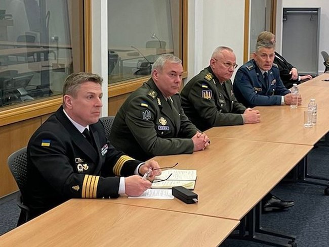 Украина и Великобритания договорились об углублении военного сотрудничества 01