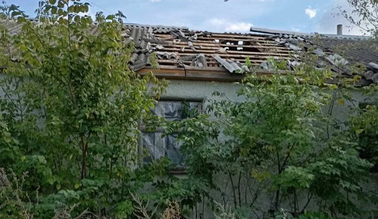 Дві людини постраждали внаслідок російських обстрілів Харківщини