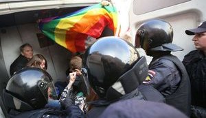 "Kadyrov to The Hague": Ten LGBT activists detained in Saint Petersburg. PHOTOS