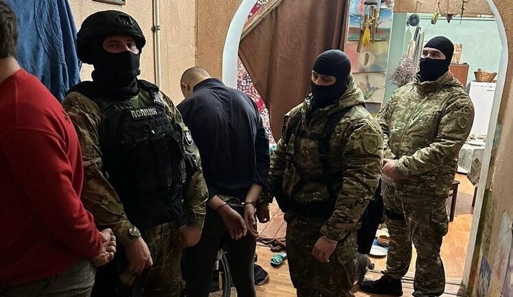 Сімох підлітків затримали у Дніпрі за підозрою у вбивстві безпритульної. ФОТОрепортаж