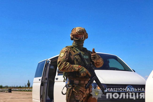 Спецподразделение КОРД Донецкой области провело учения по задержанию преступников, передвигающихся на автомобиле 08