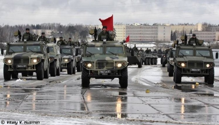 Military equipment of Crimean self-defense in regular use in Red Square parades. PHOTOS + VIDEO