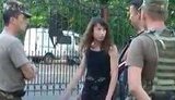 "Стреляют каждую субботу. Да так, что даже собака из будки не вылазит", - "соседи" Януковича о хобби гаранта. ВИДЕО