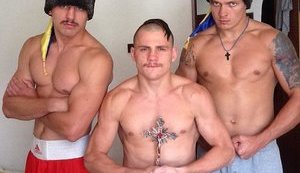 Украинские боксеры по-казацки подготовились к Олимпиаде: выстригли себе чубы. ФОТОрепортаж