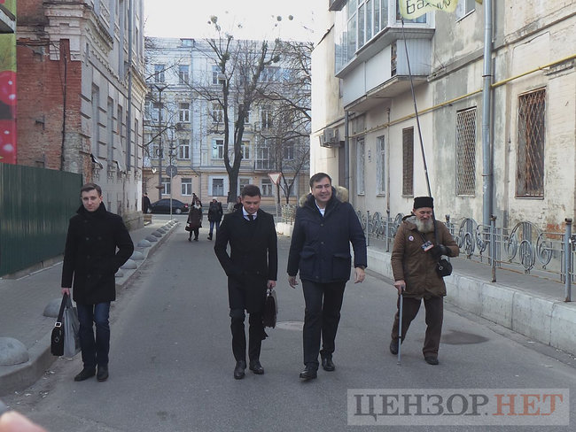 Саакашвили пришел на допрос в СБУ 01