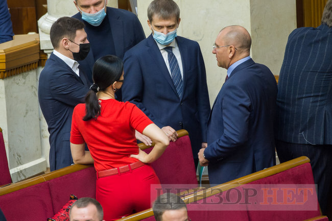 Вазоны Тищенко, просьба к Радуцкому по поводу ягодицы и сообщение Литвиненко: Когда ее обнимаю, у меня все встает, - работа ВР 16 апреля 13