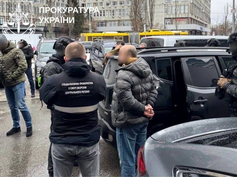 За деньги предлагал службу в тылу