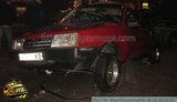 Киев: жесткая встреча ВАЗ-2109 и Шевроле Нива на "Индустриальном" вызвала огромную пробку. ФОТОрепортаж