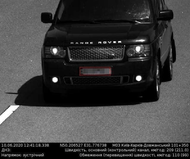 Камеры автофиксации зарегистрировали очередные антирекорды нарушений ПДД: 45 автомобилей неслись со скоростью 170 км/ч, один - 209 км/ч, - МВД 02