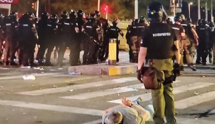 Протесты снова охватили Сербию: демонстранты требовали отставки Вучича. ФОТОрепортаж