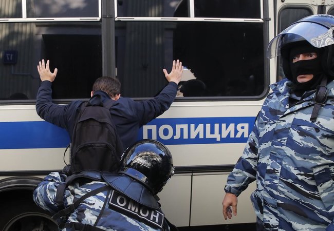 На акції в Москві затримали понад десять неповнолітніх 17