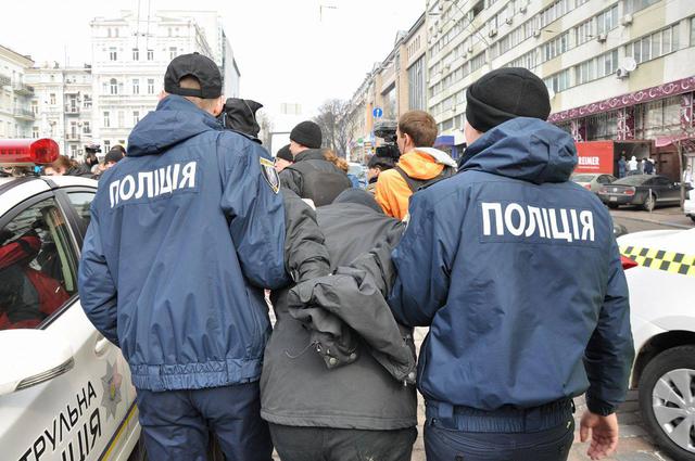 Police detains attackers of feminist rally held in downtown Kyiv 39 Police detains attackers of feminist rally held in downtown Kyiv 39