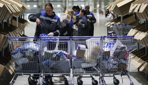 Путін шукає гроші на війну: Російська влада хоче ввести новий податок для товарів на маркетплейсах