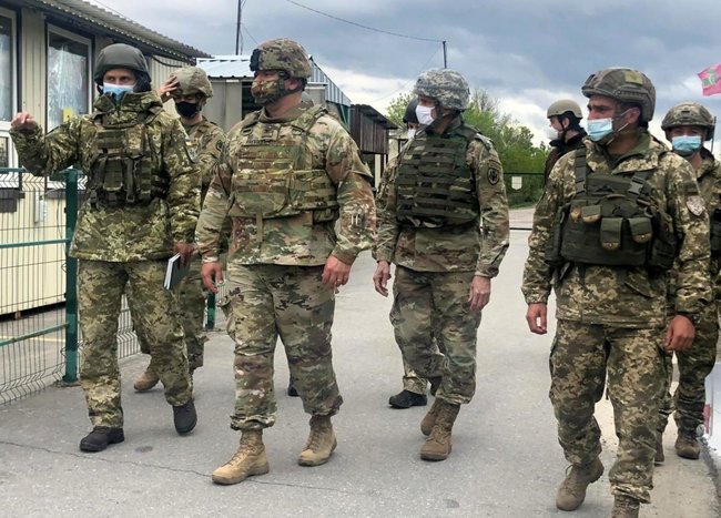 Військові дипломати посольства США відвідали Донбас, - пресцентр ООС 02