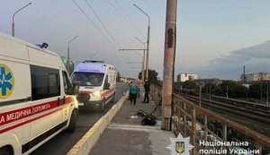 У Тернополі 13-річний школяр загинув після падіння з електросамоката