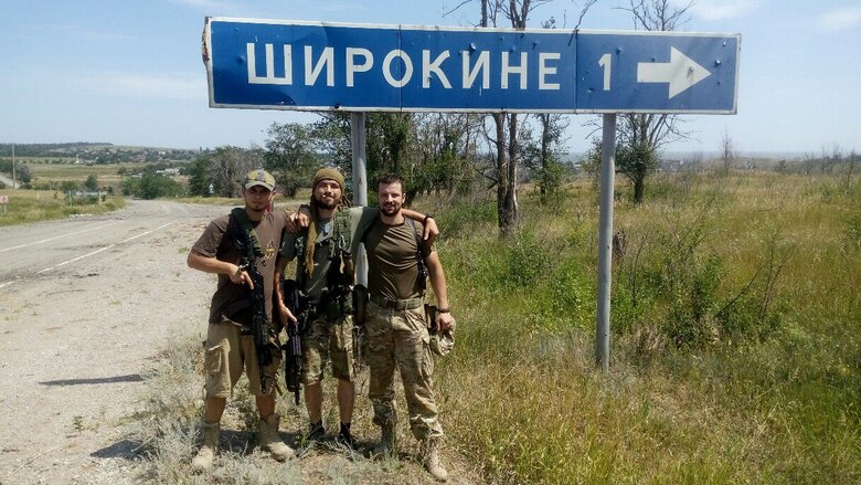 Дружина загиблого аеророзвідника Юліана Матвійчука Лілія: Чоловік примудрявся підлетіти близенько до ворога і скинути ВОГ навіть у крихітну нірку 05