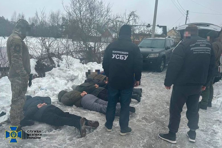 Житель Рівненщини заробив $80 тисяч на незаконному виїзді чоловіків